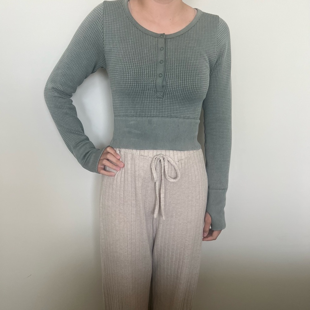 Aerie Charcoal Waffle Knit Sweatshirt